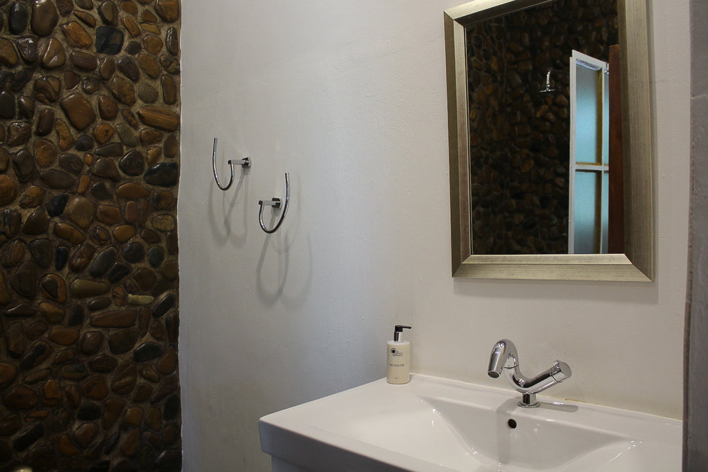 Queen Room with Garden View